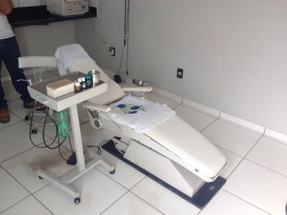 Falso Dentista